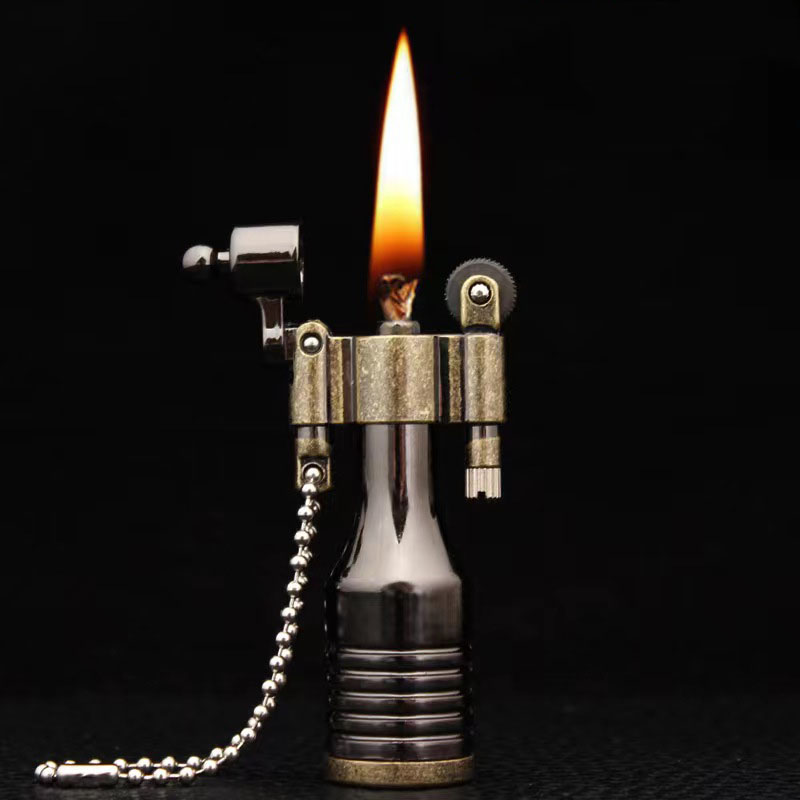 Retro Bullet Grinding Wheel Kerosene Lighter Metal Keychain Lighters Cigar Cigarette Smoking Accessories Gadget For Man Gift