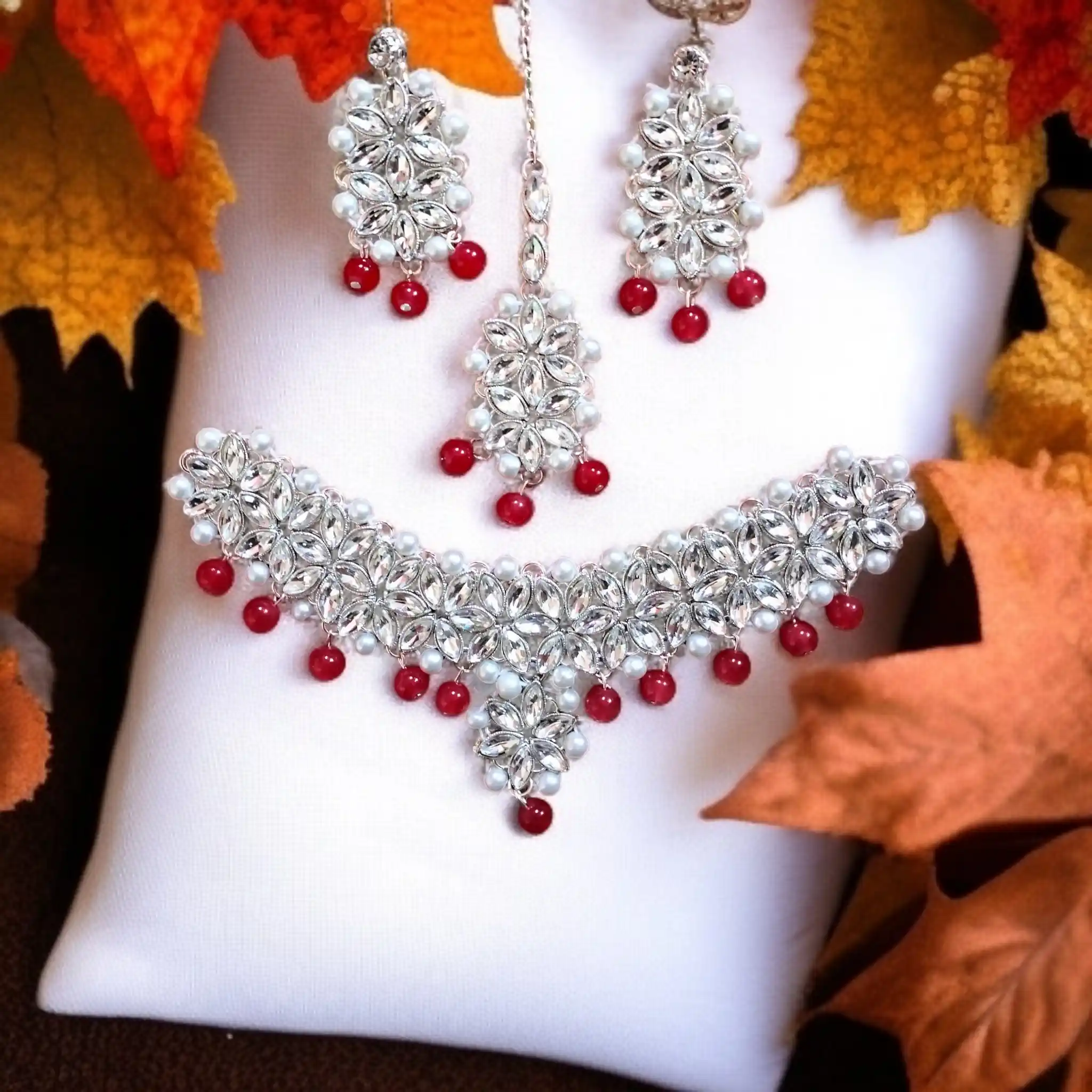 Buy Multi colour jewellery set with necklace , earrings and tikka at best price in Pakistan